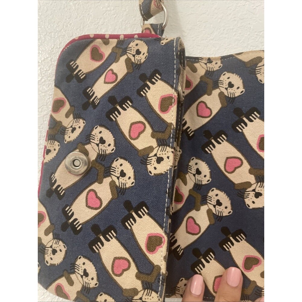 Bungalow 360 Canvas Wristlet Clutch Wallet Handbag Bag Travel Beaver Print Clean - Picture 7 of 11